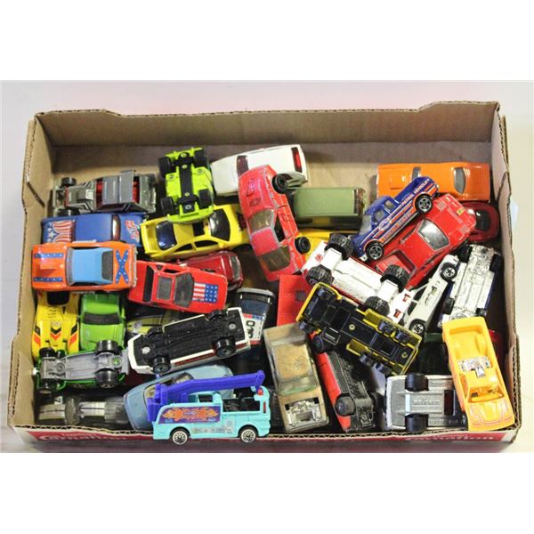 FLAT WITH ASSORTED COLLECTION OF ESTATE