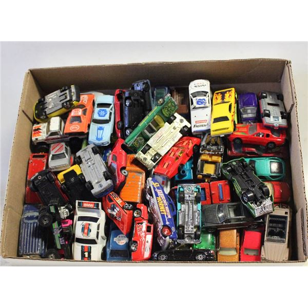 FLAT WITH ASSORTED COLLECTION OF ESTATE