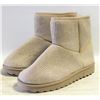 Image 1 : NEW SIZE 7 UGG STYLE GLITTER BOOTS-ESTATE