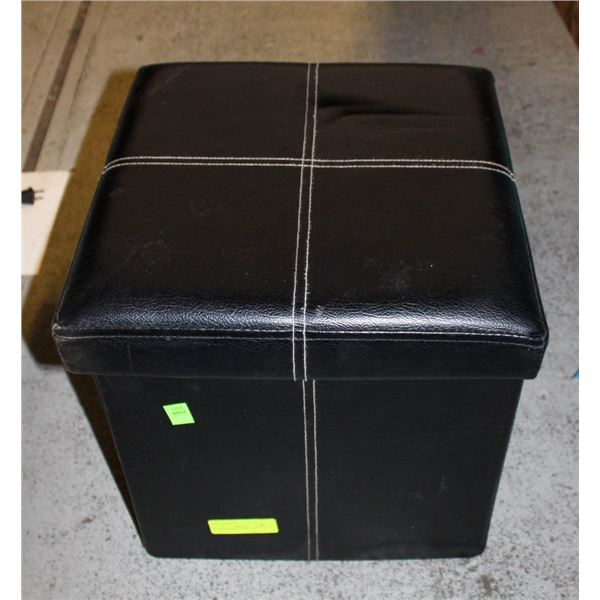 STORAGE CUBE FOOTSTOOL