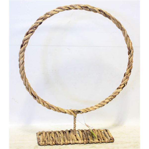 HAND WOVEN WATER HYACINTH LOOP STAND- BRAND NEW
