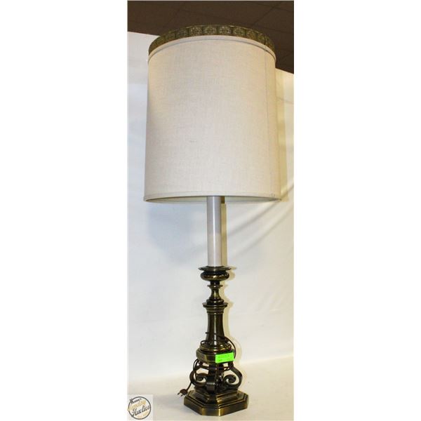 BRASS TONE TABLE LAMP