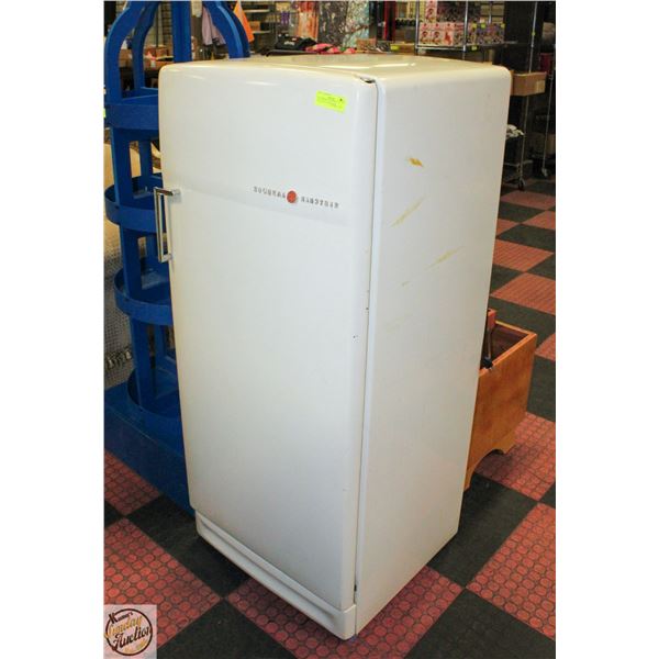 1956 GENERAL ELECTRIC REFRIGERATOR/FREEZER