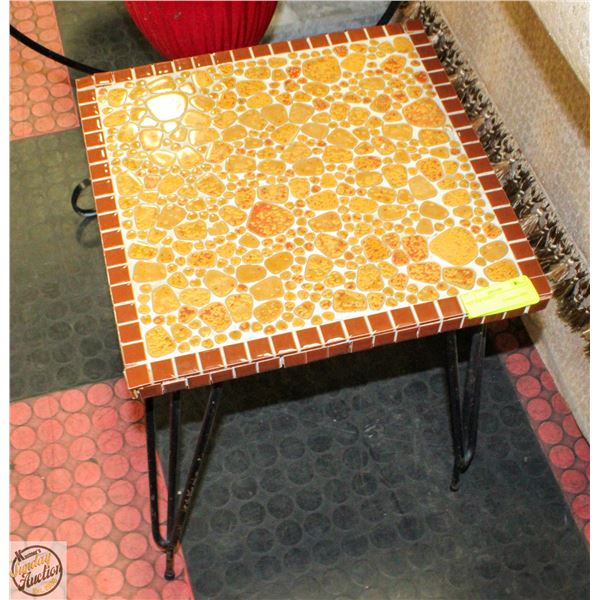 TILE TOP TABLE H-18"
