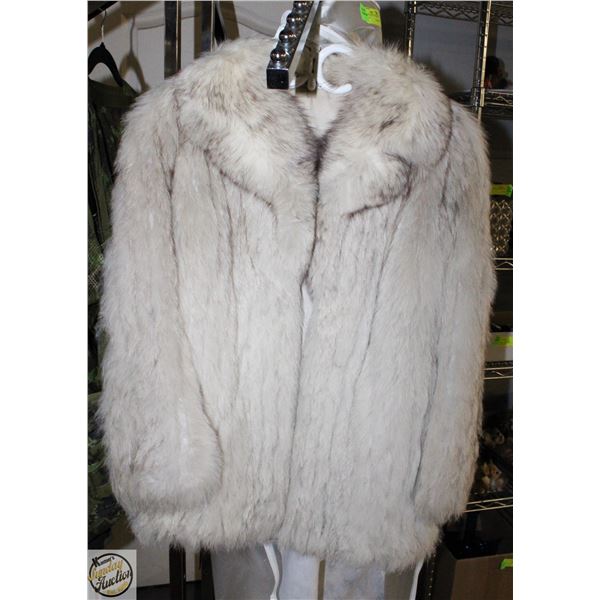 LADIES BLUE FOX FUR VINTAGE 1980'S COAT