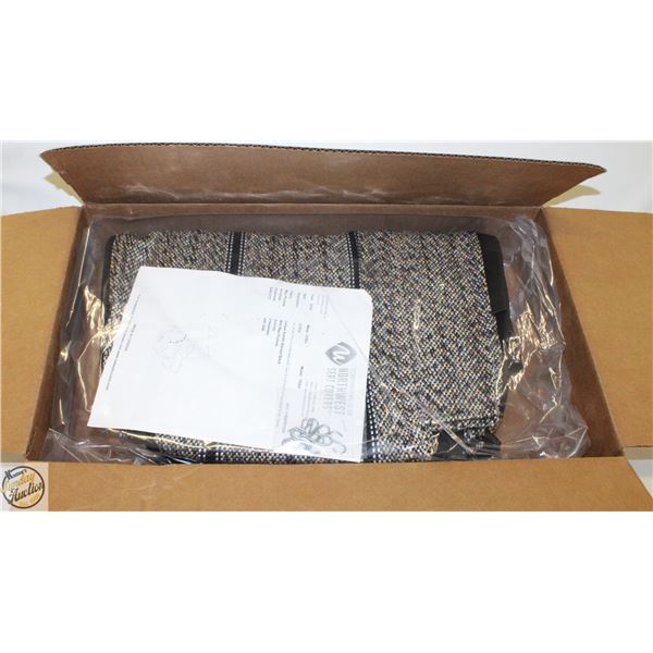 SEATCOVER IN PACKAGE