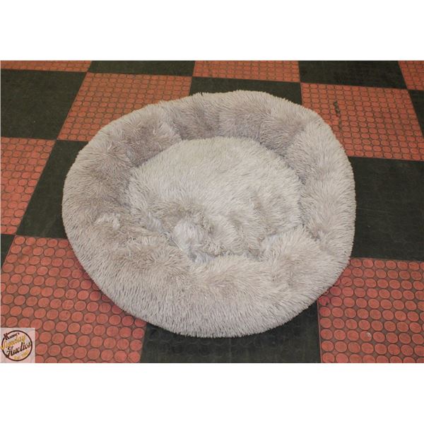 NEW LARGE DOG BED