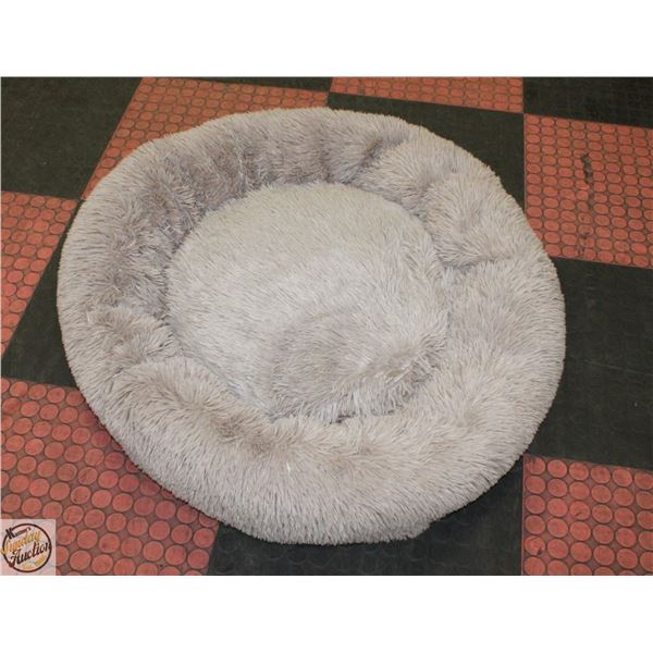 NEW 32 X 30" DOG BED
