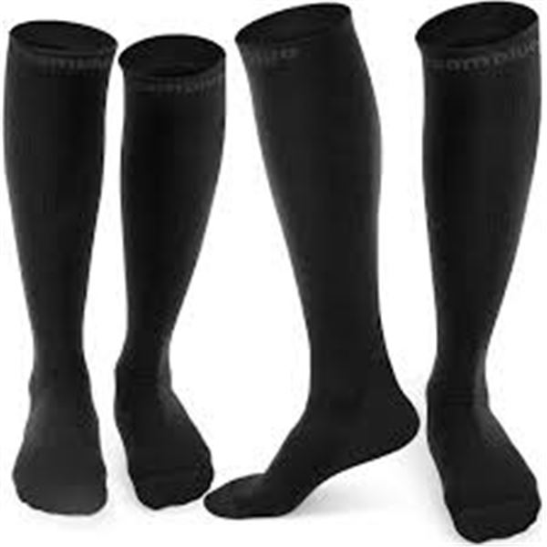 NEW WITH BOX CAMBIVO COMPRESSION SOCKS 2 PAIRS