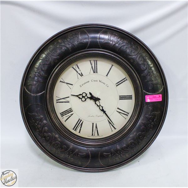 VINTAGE STYLE ROMAN NUMERIC WALL CLOCK