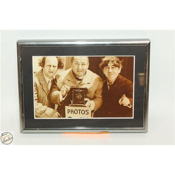 DESKTOP PHOTO OF 3 STOOGES 7"X6"