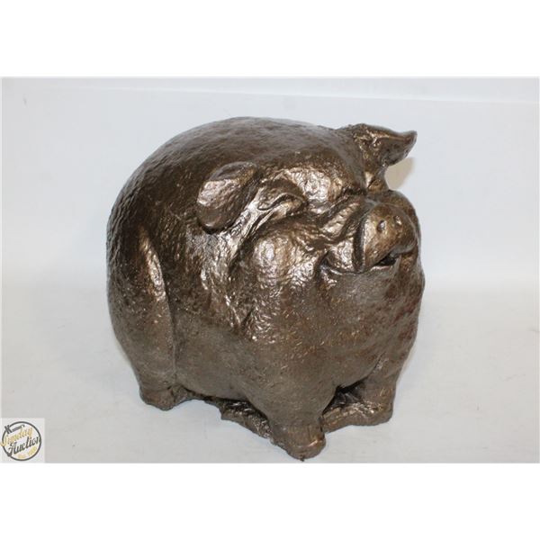 HEAVY CONCRETE GARDEN PIG 10 IN TALL,9 IN WIDE