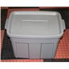 Image 1 : NEW RUBBERMAID 68 LITRE TUB & LID GREY