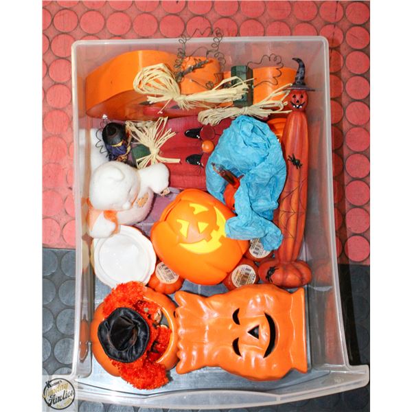 ESTATE PUMPKIN DECOR