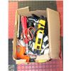 Image 2 : BOX OF ASSORTED TOOLS