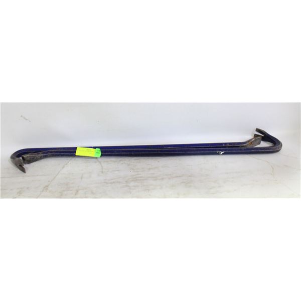 PAIR OF BLUE 32 INCH PRY BARS