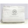 Image 1 : THREADMILL 100% COTTON QUEEN SIZE WHITE BLANKET