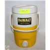 Image 1 : DEWALT COLEMAN WATER COOLER,