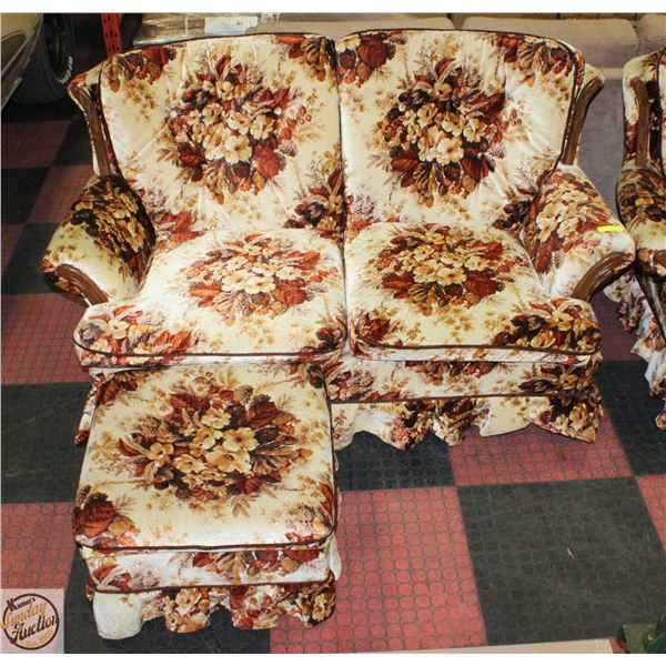 FABRIC LOVESEAT WITH OTTOMAN