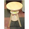 Image 2 : WOODEN ADJUSTABLE SPINNING STOOL