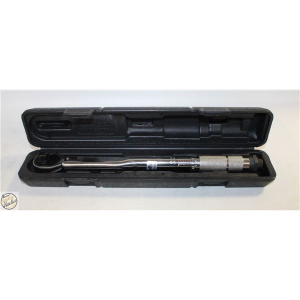 3/8 TORQUE WRENCH IN CASE