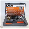Image 1 : LANG 40-PC RETHREADING SET