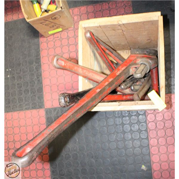 BOX OF PIPE WRENCHES VARIOUS SIZES