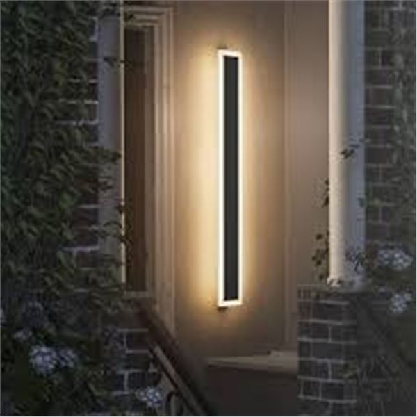 NEW COINMIT 31.5" LONG OUTDOOR WALL LIGHT