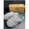 Image 1 : 1 Pair of SnugLeaves Women's Fuzzy wool Memory Foam Slippers - Size 7-8 - New in Box