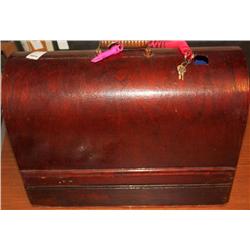 Old Fashion Sowing Machine with Keys