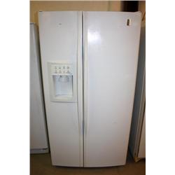 Arctica Side by Side Refrigerator