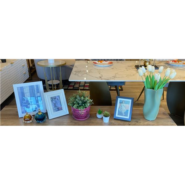 RS - 10-pcs Home Decor Set - Vases & Frames
