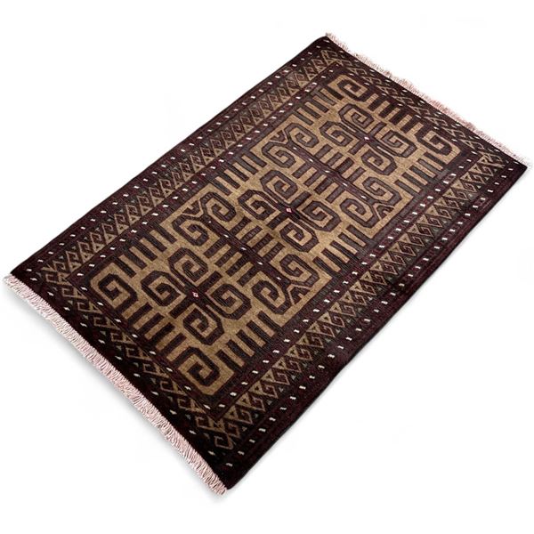 DAH High Quality Persian Genuine Hand-knotted Rug, 47" x 29"