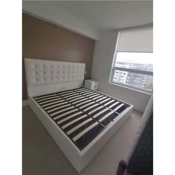 Seattle King White - Headboard ONLY