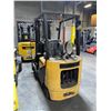 Image 2 : Daewoo GC18 Propane Forklift - 2,400 LB Capacity (Working Condition)