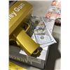 Image 3 : Gold "Money Gun" Cash Launcher with Prop Bills