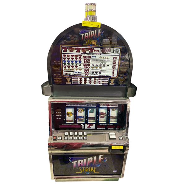 Triple Strike 25Â¢ Slot Machine - Max Win 40,000 Credits