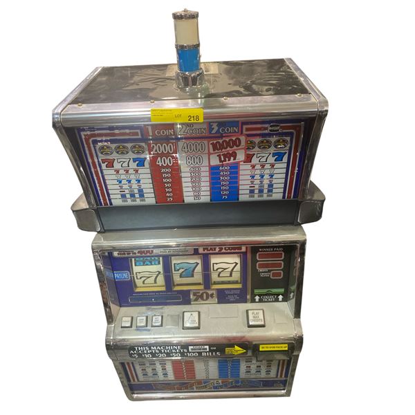 Red White & Blue Casino Slot Machine - 50Â¢ Denomination, 3-Credit Play