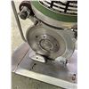 Image 3 : Wolf Model: L21 Fabric Cutter