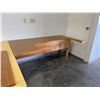 Image 2 : Group - Kito Corp. 1/2 Ton (1,000lbs.) Winch, Bench Vice, Nitrile Gloves & Tables