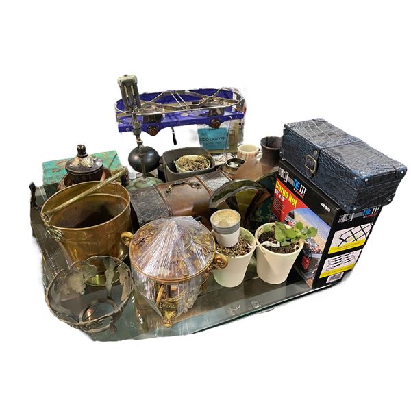 Group of Household Decor Items: Vintage Twin Partner Stove, Brass Planters, Pots, and More
