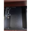 Image 3 : 3 Rolling Under-Desk 3 Drawer Metal Cabinets - No keys
