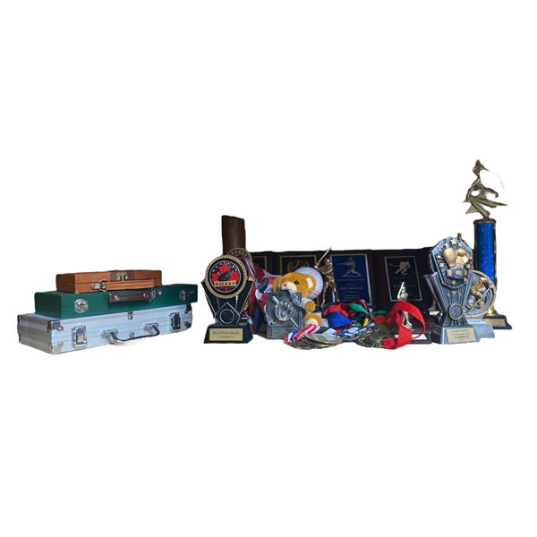 Alert Season 2 Set Dec - Nikki;s House - Games & Awards