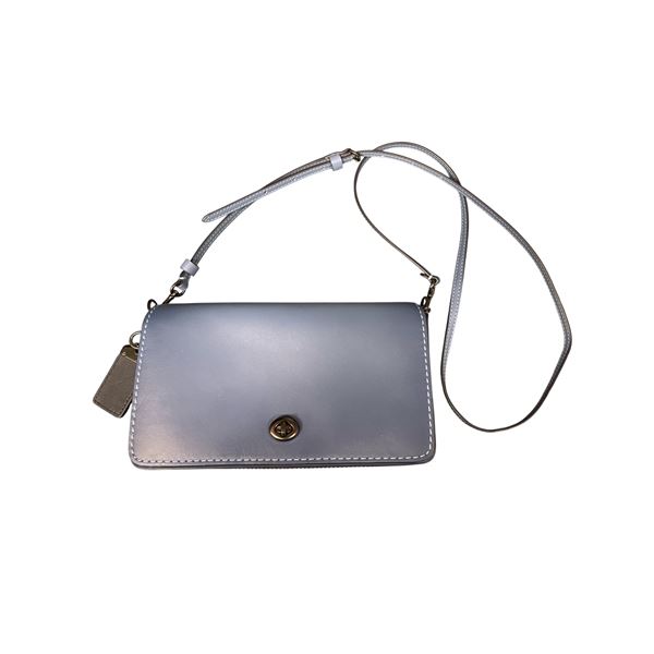 100% Authentic Coach Blue Glove Tanned Leather Shoulder Bag - 2.5 x 6 x 9"