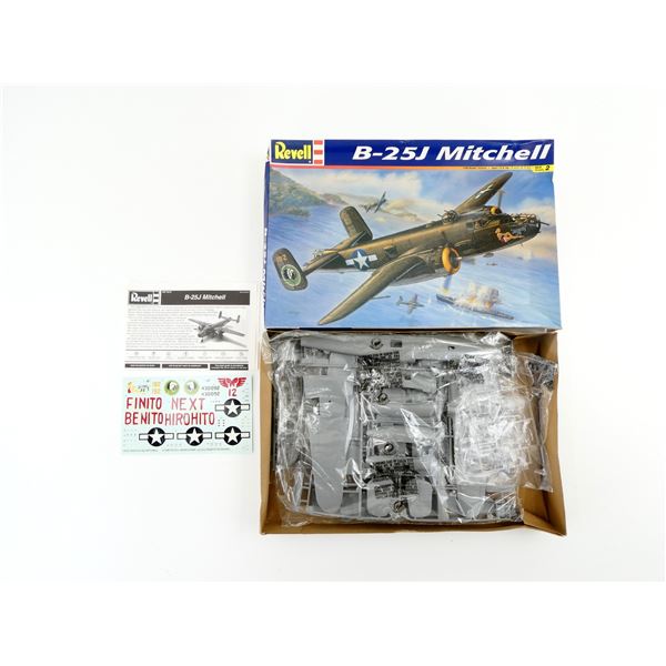 B-25J MITCHELL MODEL KIT