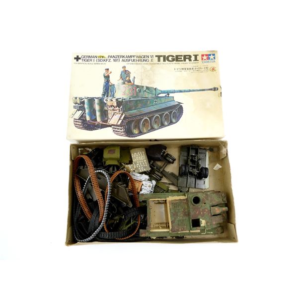 GERMAN PANZERKAMPFWAGEN VI TIGER I (SD.KFZ. 181) AUSFUEHRUNG E MODEL KIT