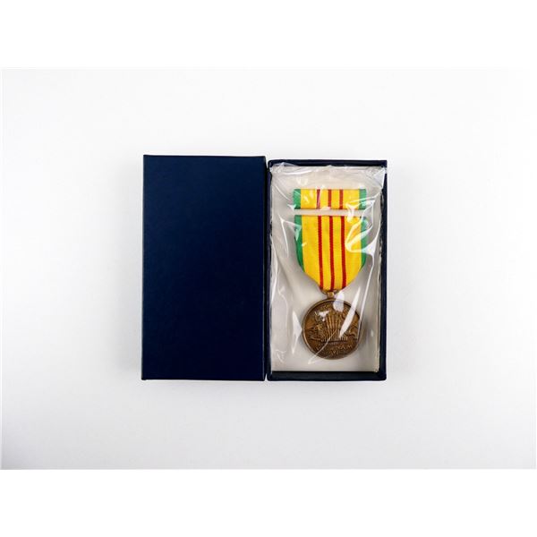 VIETNAM WAR U.S. MILITARY VIETNAM SERVICE MEDAL
