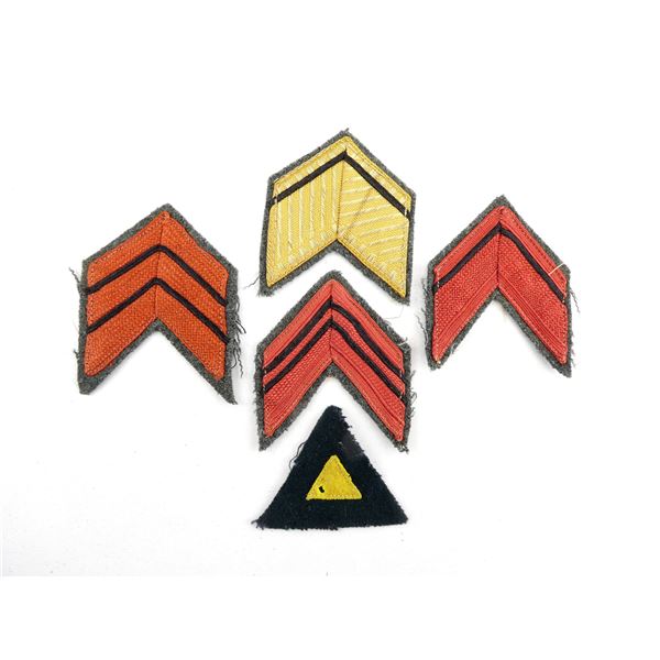 ASSORTED WWII ITALIAN / SOUTH AFRICAN MILITARY BADGE LOT