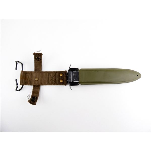 REPRODUCTION U.S. M8 SCABBARD