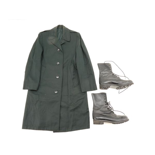 CANADIAN MILITARY CLOTHING LOT